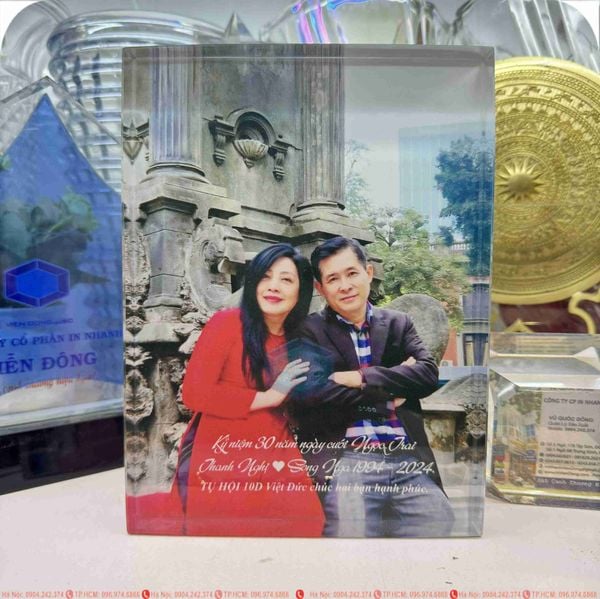 Khắc ảnh pha lê làm quà tặng, cao cấp