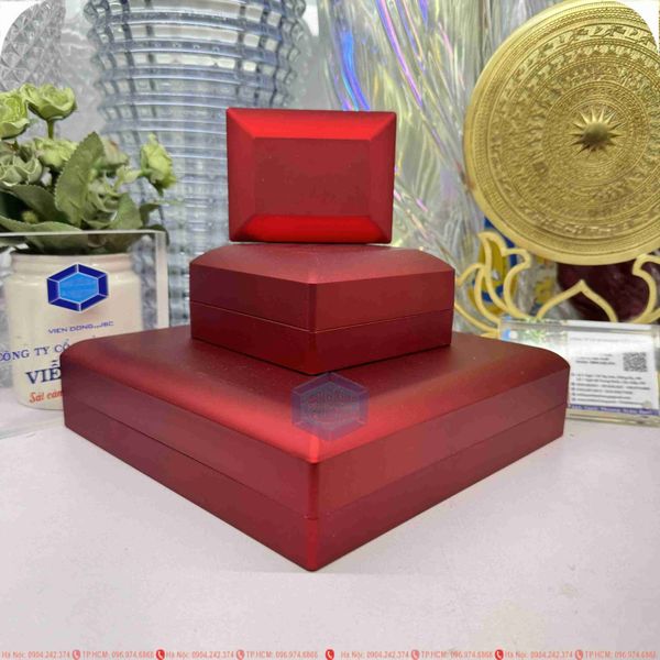 HOP - DUNG - TRANG SUC