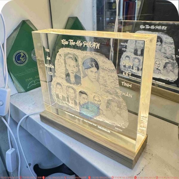 MAU - PHA - LE - KHAC - 3D