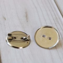 Pin cài áo tròn có sẵn tại hà nội