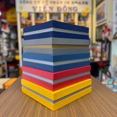 Mua hộp đựng quà sang trọng, có sẵn