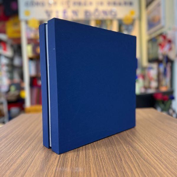 Hộp cứng cao cấp màu xanh có sẵn tại hà nội