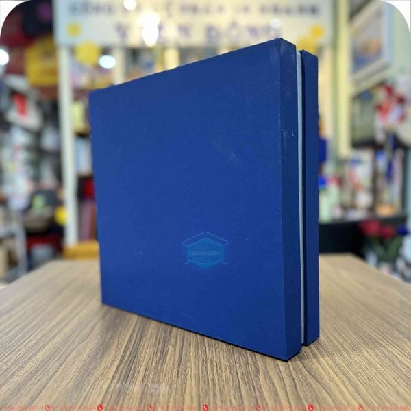 hop - cung - mau - xanh