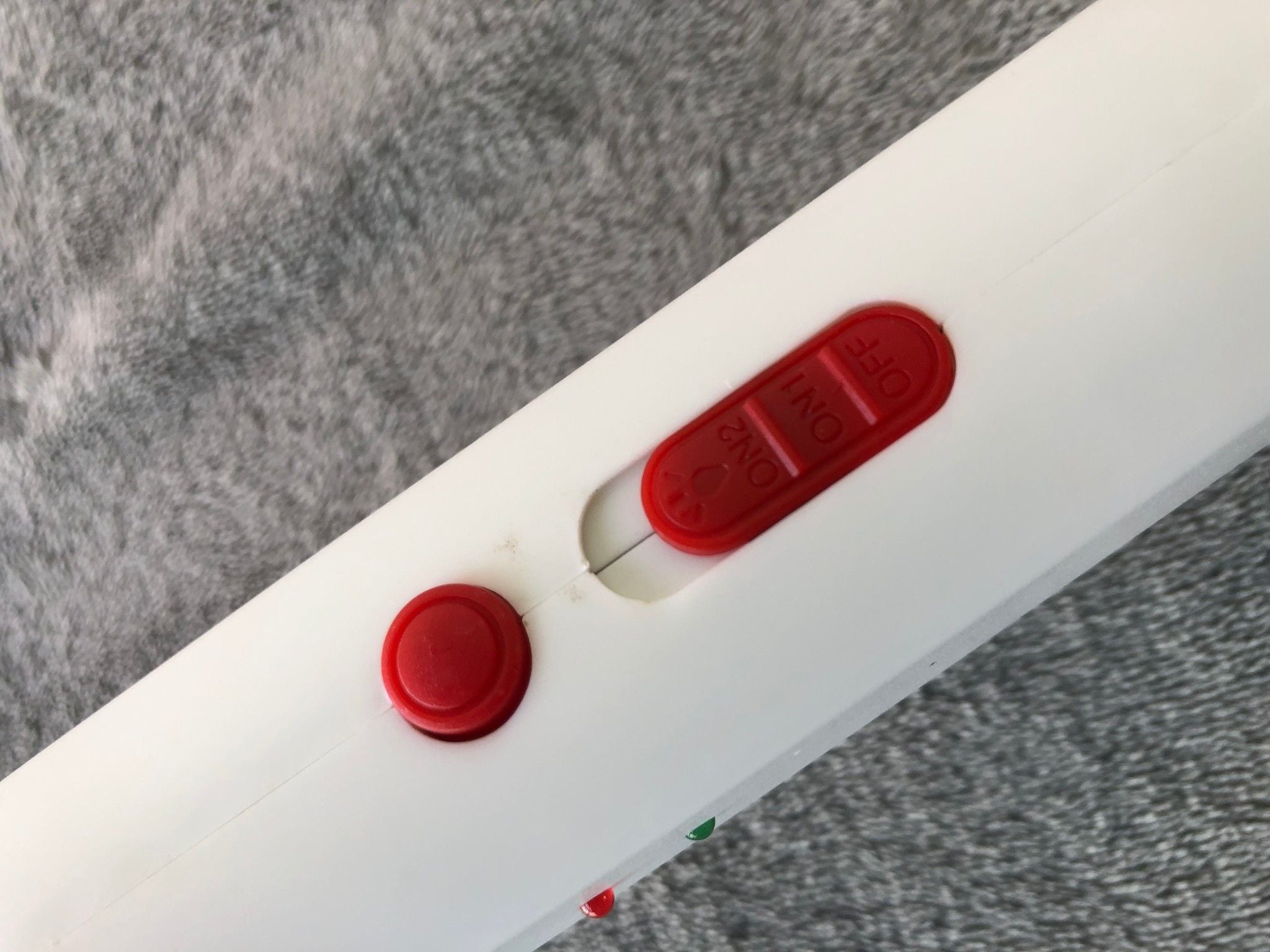 Vợt muỗi Điện Quang ĐQ EMR02 WR ( Trắng - đỏ )