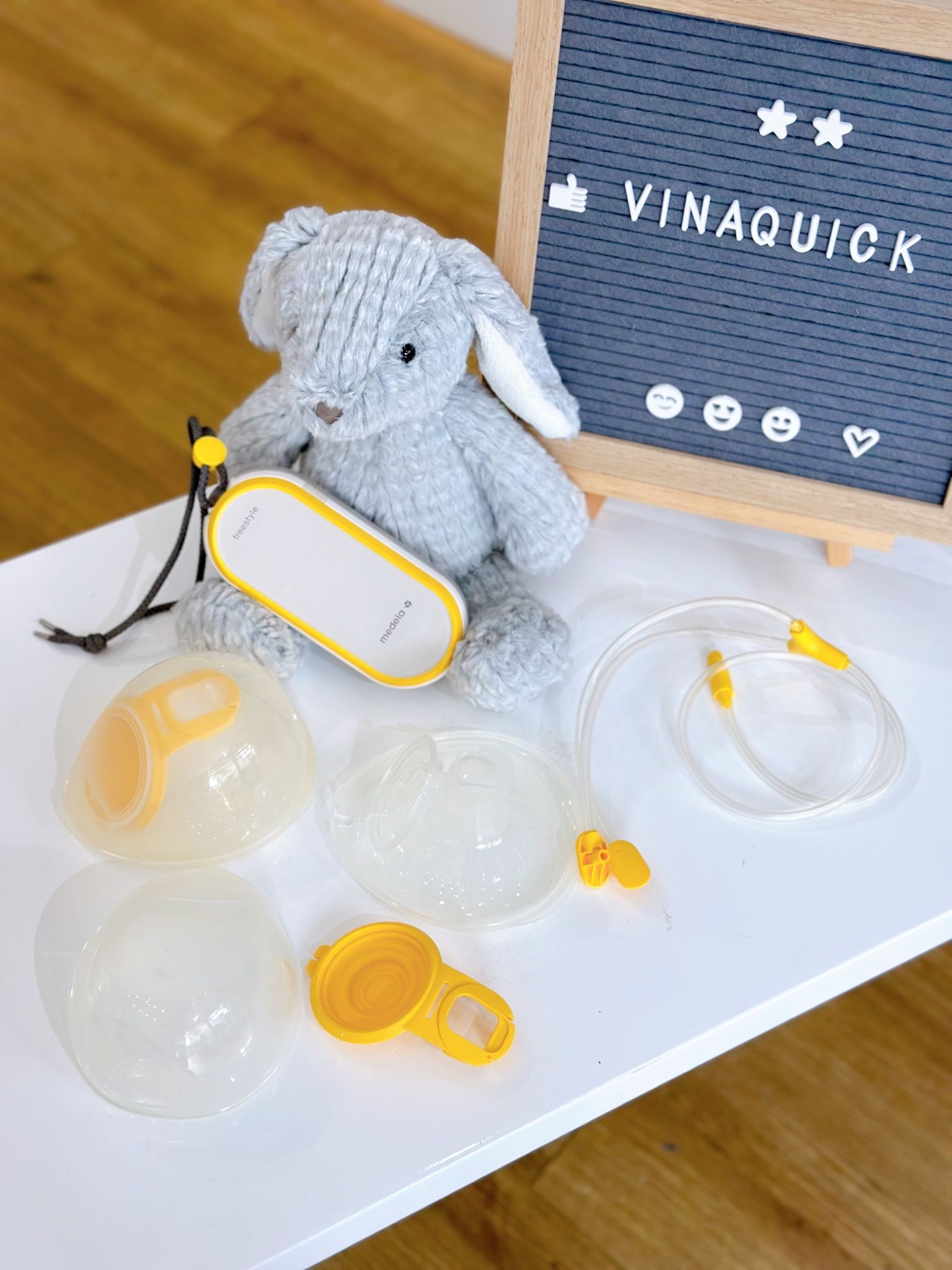  Máy hút sữa rảnh tay Medela Freestyle Hands-free Breast Pump 