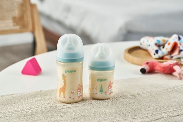  Bình Sữa Pigeon Nội Địa PPSU Plus WN3 In Hình Động Vật 160ml 