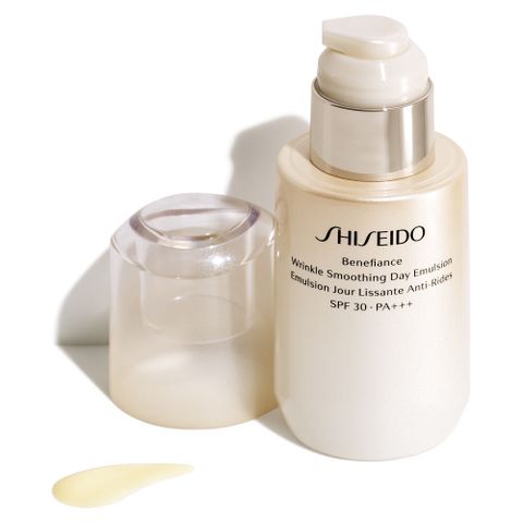 SỮA DƯỠNG DA BAN NGÀY CHỐNG LÃO HÓA VÀ PHỤC HỒI ĐỘ ẨM SHISEIDO SBN W SMOOTH DAY EMULSION