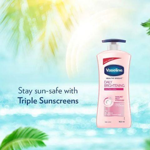 SỮA DƯỠNG THỂ LÀM TRẮNG DA VASELINE DAILY BRIGHTENING WITH VITAMIN B3 + TRIPLE SUNSCREENS 725ML