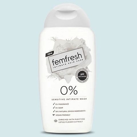 DUNG DỊCH VỆ SINH PHỤ NỮ FEMFRESH SENSITIVE WASH DÀNH CHO DA NHẠY CẢM 250ML