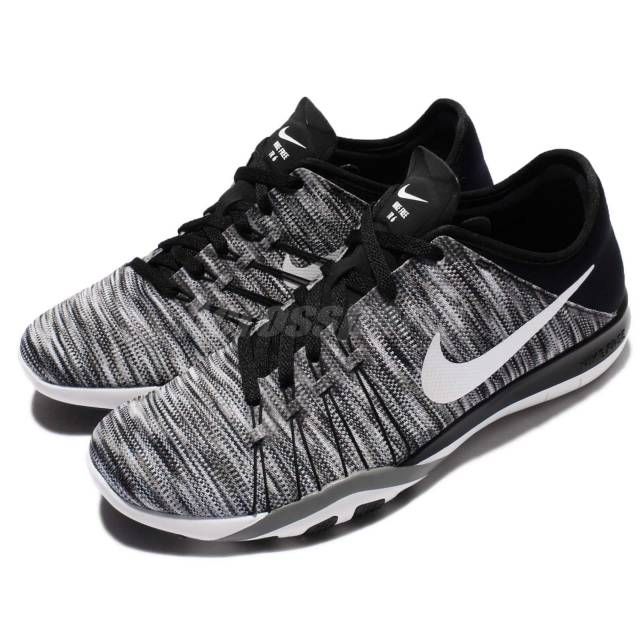 Giày thể thao nam FW WMNS NIKE FREE TR 6 AMP 882819-001 (Đen)