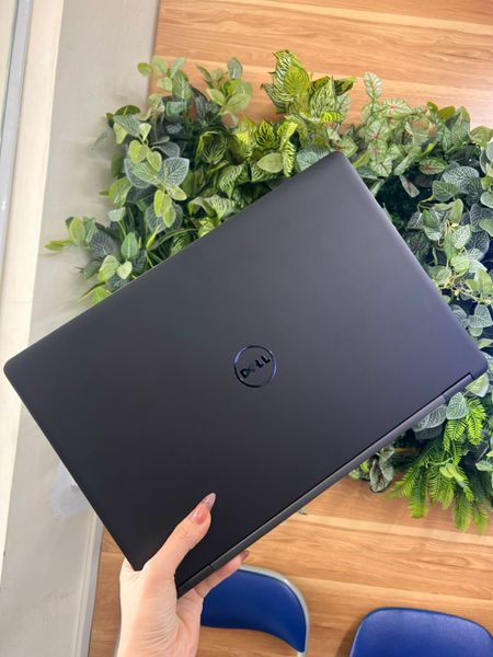  Laptop Cũ Dell Latitude E7270  Core i5-6300U/8GB/SSD256GB, 12