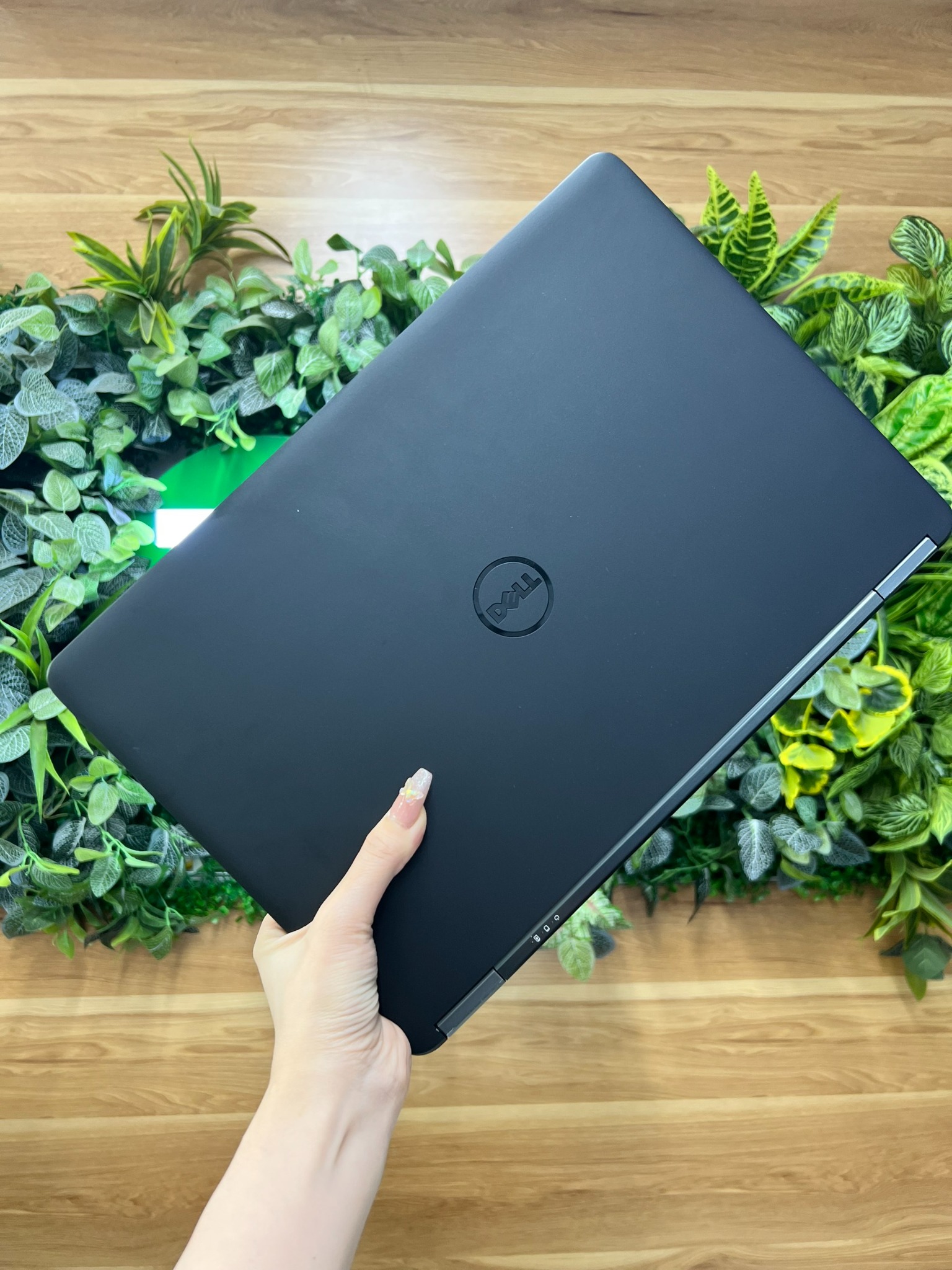 Dell Latitude E7450 – TS102Laptop