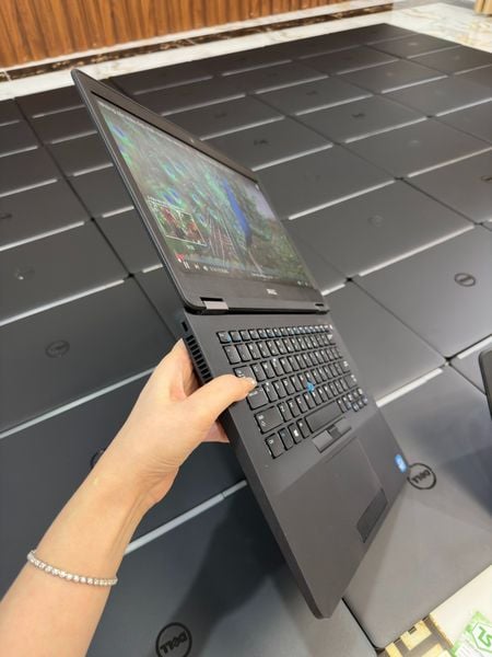  Laptop Cũ Dell Latitude E7470 Core i7-6600U/8GB/SSD256GB, 14