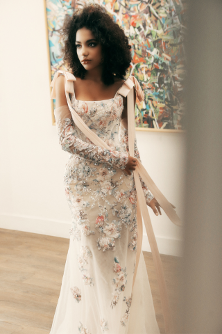 SYMPHONY- VEFA- 686 GLAMOUR A LINE OFF-WHITE SWEEP TRAIN WEDDING DRESS