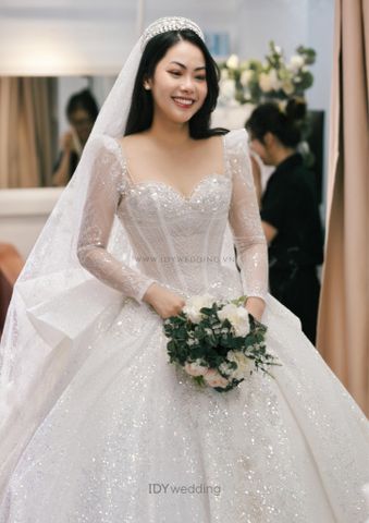 Váy cưới làm lễ Luxury  LLX02  KIM COUTURETHƯƠNG HIỆU VÁY CƯỚI THIẾT KẾ  NỔI TIẾNG TẠI VIỆT NAM