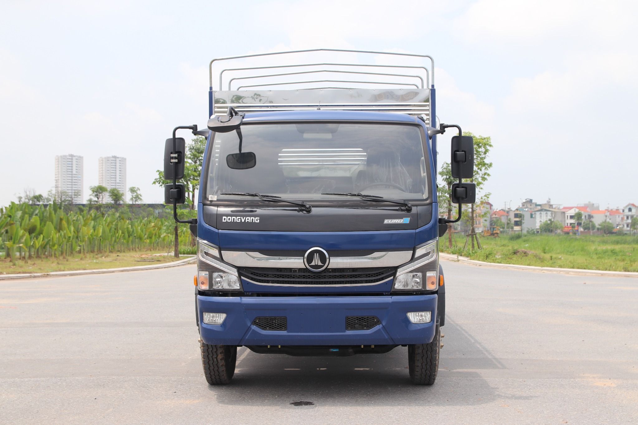 NHỮNG LÝ DO NÊN CHỌN XE TẢI 8 TẤN ĐỒNG VÀNG D8