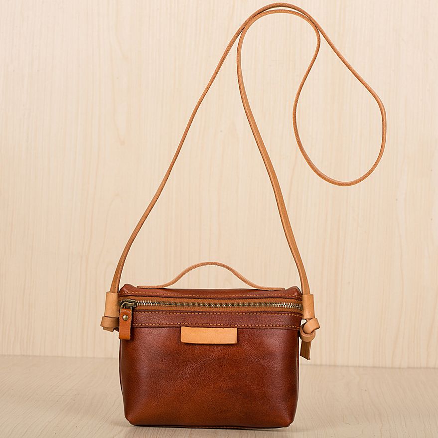 Túi đeo chéo nữ mini da bò nguyên tấm - 424979