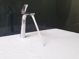  Vòi Lavabo điếu cao 30cm nóng lạnh Đồng mạ Chrome Eurolife EL-ROS03 (Trắng bạc) 