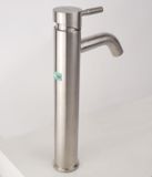  Vòi lavabo điếu nóng lạnh, Inox SUS 304 Eurolife EL-D22 ( Trắng vàng ) 