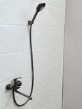  Củ sen nóng lạnh dùng cho bồn tắm nằm Eurolife EL-GRAY03. Màu xám sang trọng, tinh tế. Sản phẩm có thể dùng thay thế vòi rửa chén âm tường 