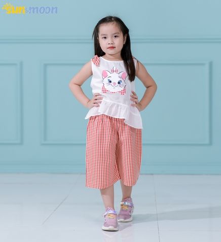  Bộ bé gái nơ vai+q.lửng caro 