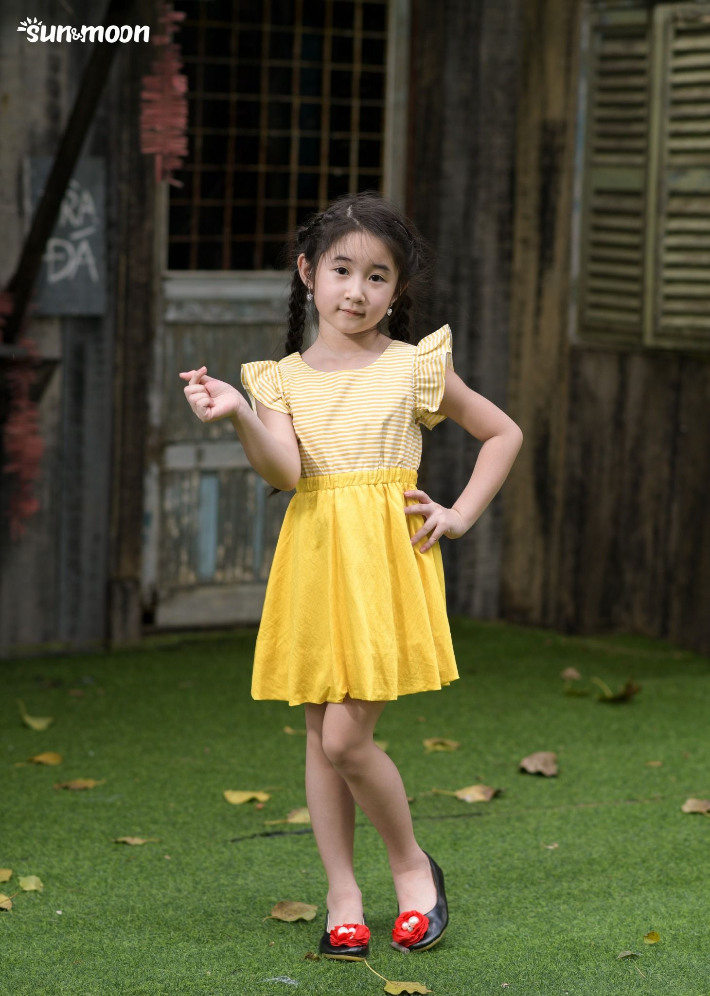  Đầm bí  bé gái 