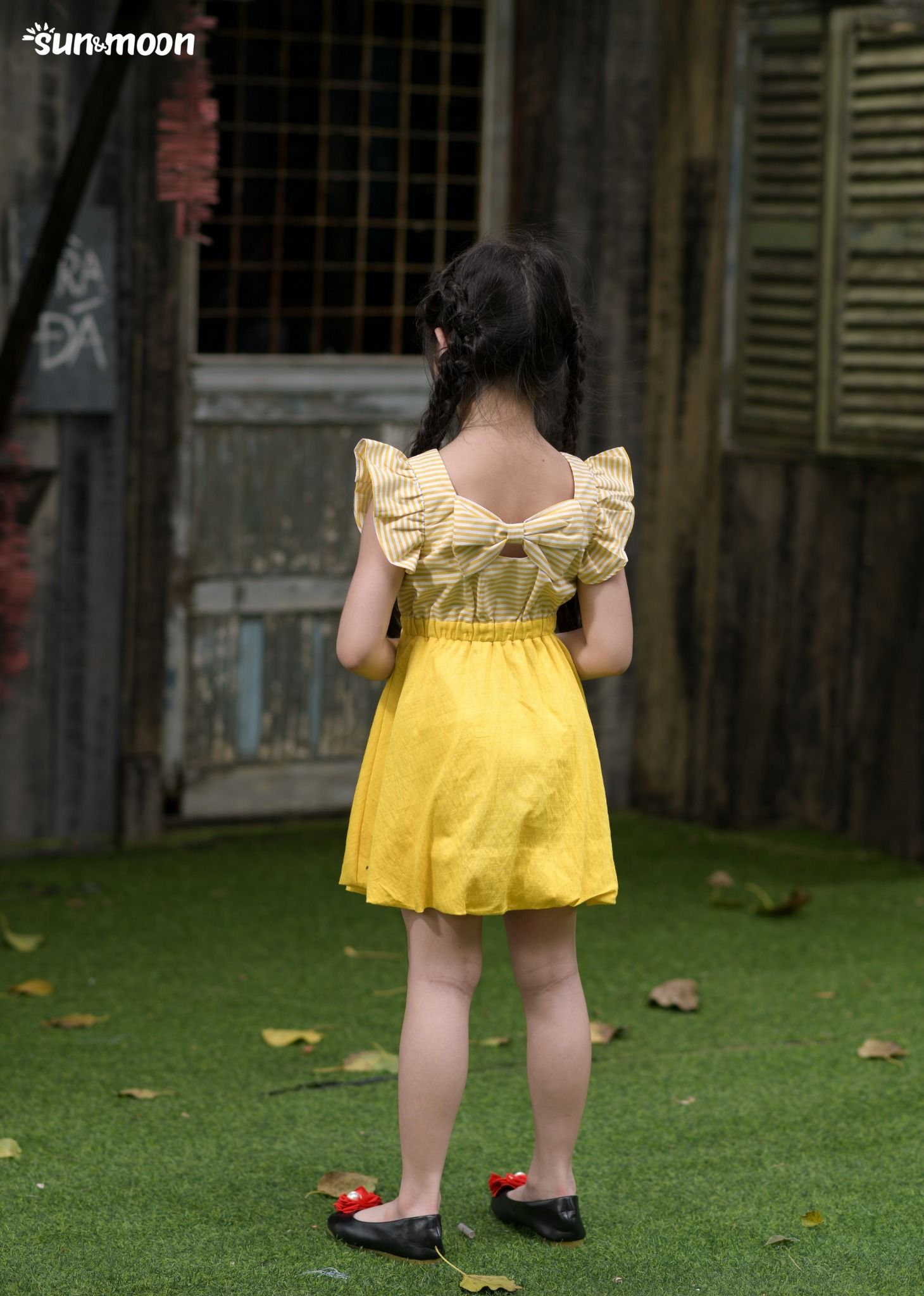  Đầm bí  bé gái 