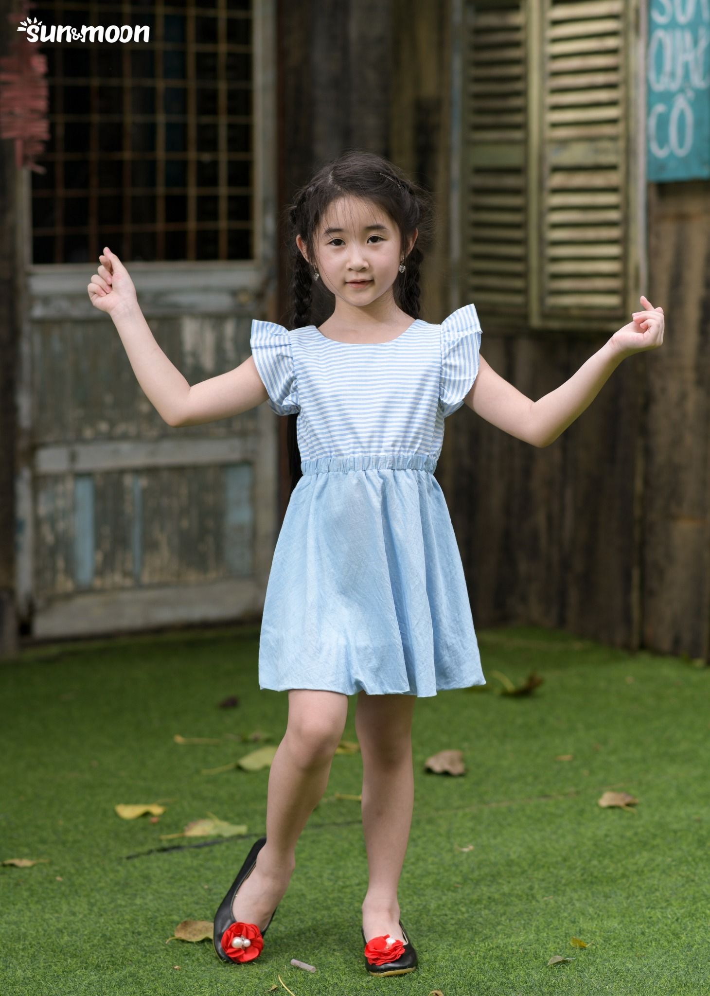  Đầm bí  bé gái 