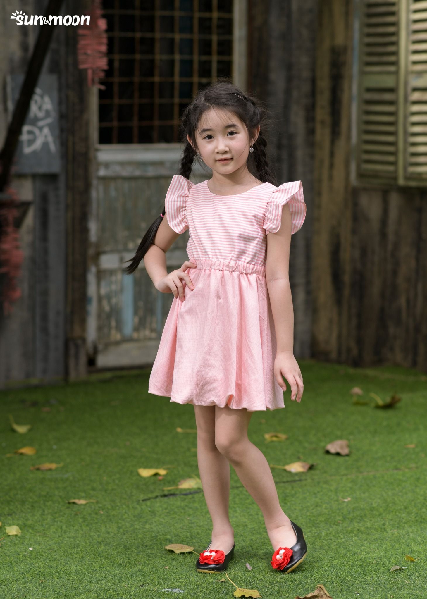  Đầm bí  bé gái 