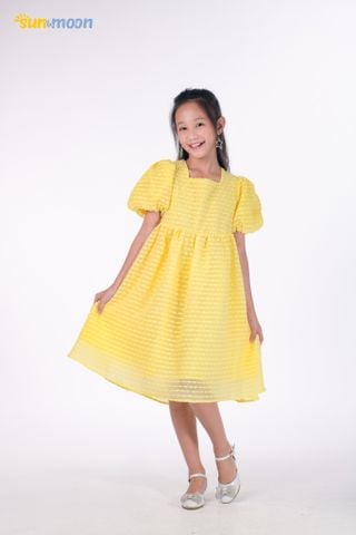  Đầm lưới cổ vuông hở lưng Sun & Moon 