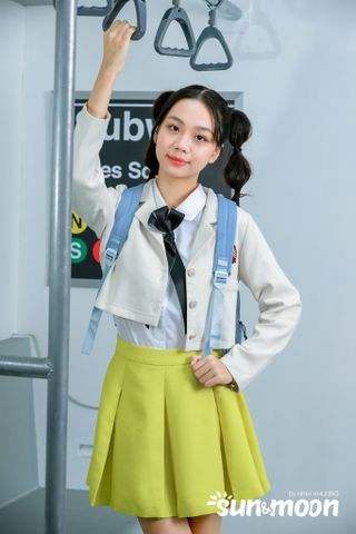  Set24 Vest + Áo sơ mi + Chân váy + Nơ cổ Teen Models (Vàng) 