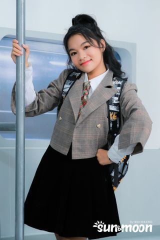  Set05 Vest + Áo sơ mi + Chân váy + Nơ cổ Teen Models (Xám) 