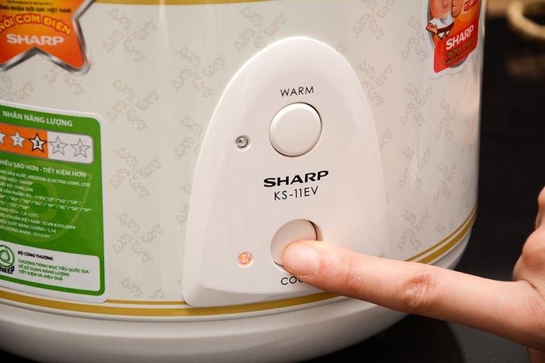 Nồi cơm điện Nắp gài SHARP 1,1L