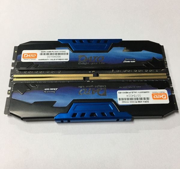 RAM DDR4 4GB DATO BUSS 3000MHz TẢN NHIỆT THÉP CBH