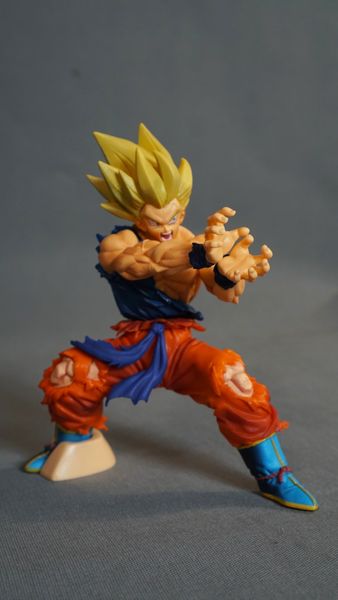 MÔ HÌNH GOKU KAMEHA SUPER SAIYAN