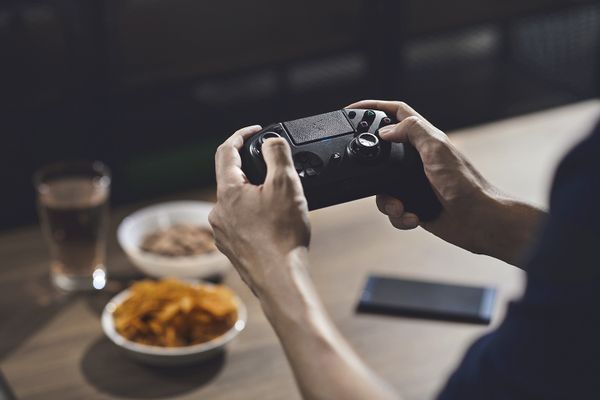 TAY CẦM GAME Razer Raiju Tournament Edition