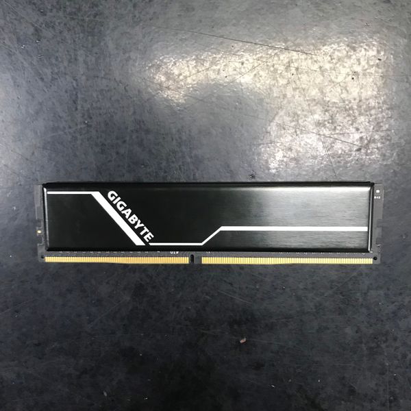 RAM DDR4 8GB GIGABYTE 2666 TẢN NHIỆT CBH