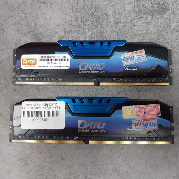 RAM DDR4 4GB DATO BUSS 3000MHz TẢN NHIỆT THÉP CBH