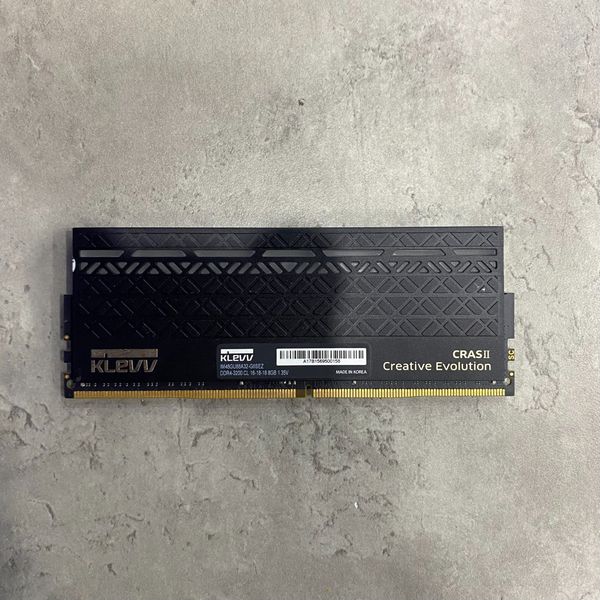 RAM DDR4 8GB KLEVV CRASII RGB BUSS 3200Mhz BH 1 THÁNG