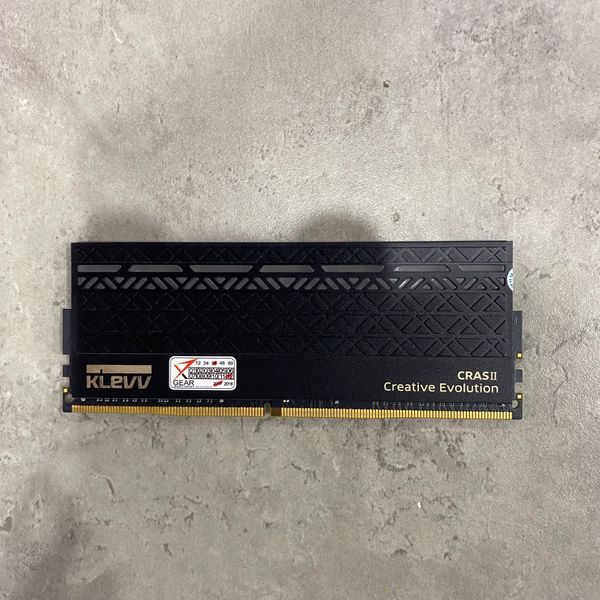 RAM DDR4 8GB KLEVV CRASII RGB BUSS 3200Mhz BH 1 THÁNG