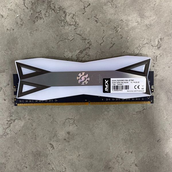 RAM DDR4 8GB ADATA XPG SPECTRIX D60G BUSS 3200 GREY RGB BH 1 THÁNG