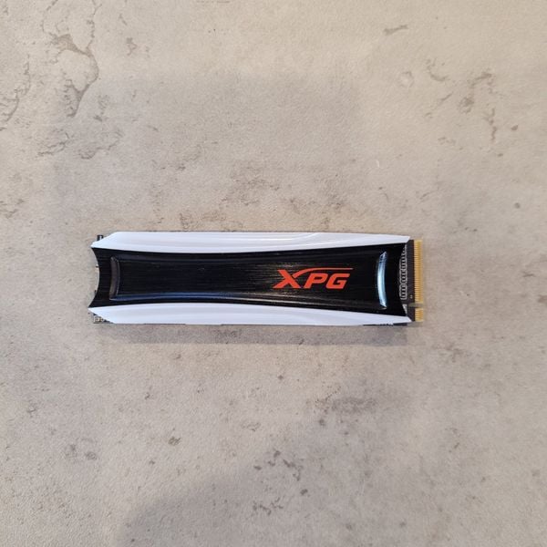 SSD ADATA XPG S40G 512GB M.2 PCIe TẢN NHIỆT RGB