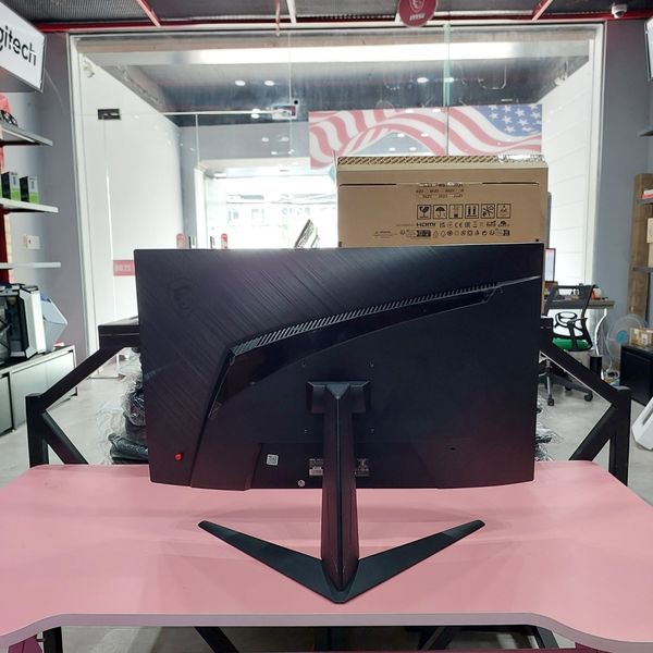 MÀN HÌNH LCD MSI G27C5 E2 27