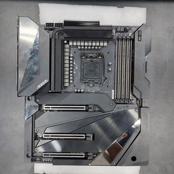 MAIN GIGA Z590 AORUS XTREME BH 1 THÁNG