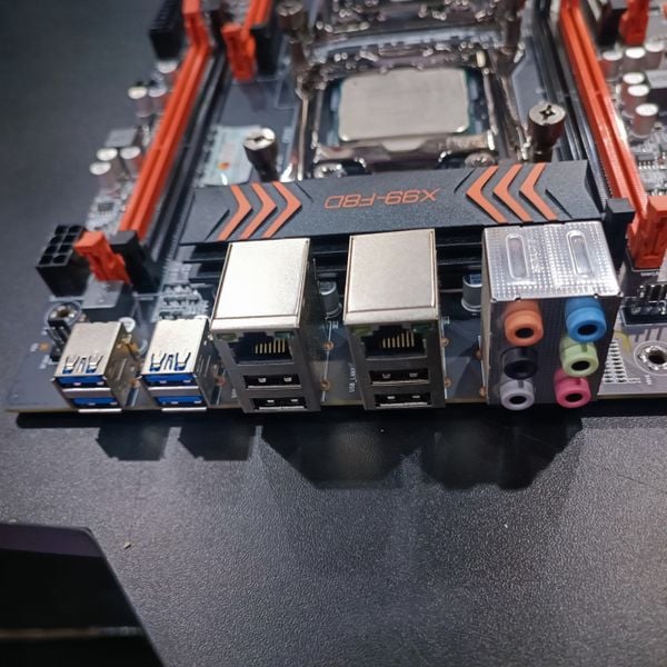 Main HUANANZHI X99 F8D (RAM-4/Dual-XEON/NVMe/Dual-LAN) BH 1 THÁNG KO FE