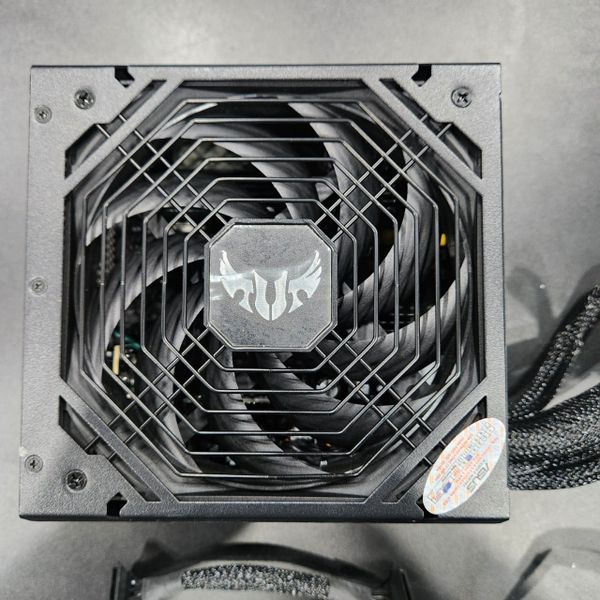 NGUỒN ASUS TUF 550W 80 PLUS BRONZE GAMING BH 1 THÁNG