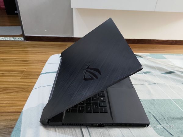 LAPTOP ASUS GAMING ROG ZEPHYRUS M GU502GU-ES014T GTX 1660Ti 6GB Intel Core i7 9750H 16GB 512GB 15.6″ FHD IPS 144Hz 3ms Perkey RGB Win 10 BH 1 THÁNG