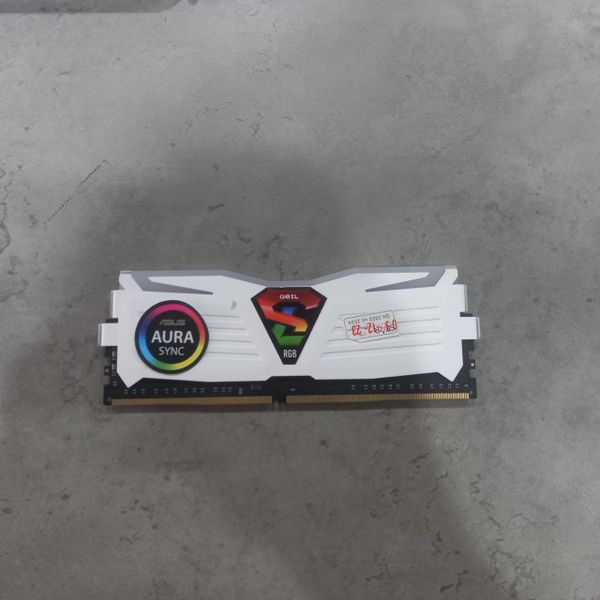 RAM DDR4 8GB GEIL SUPER LUCE BUSS 3200 RGB WHITE BH 1 THÁNG