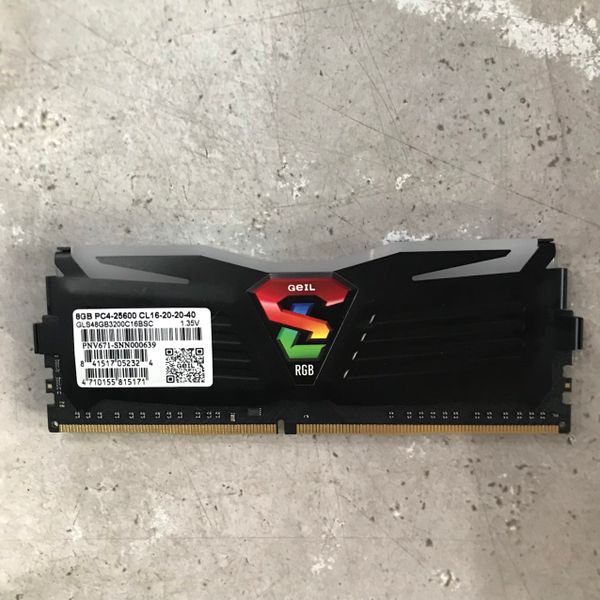 RAM DDR4 8GB GEIL SUPER LUCE 3200 BH 1 THÁNG