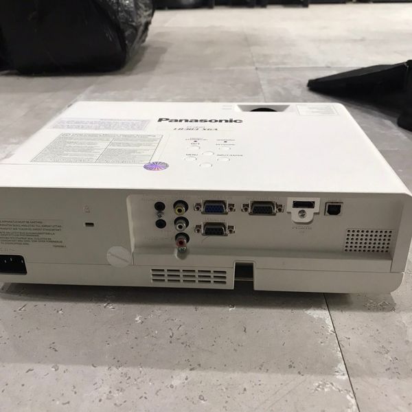 Máy Chiếu Panasonic PT-LB303 BH 1 THÁNG